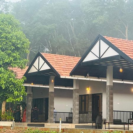 Meghamalhar Villa Mananthavady Buitenkant foto